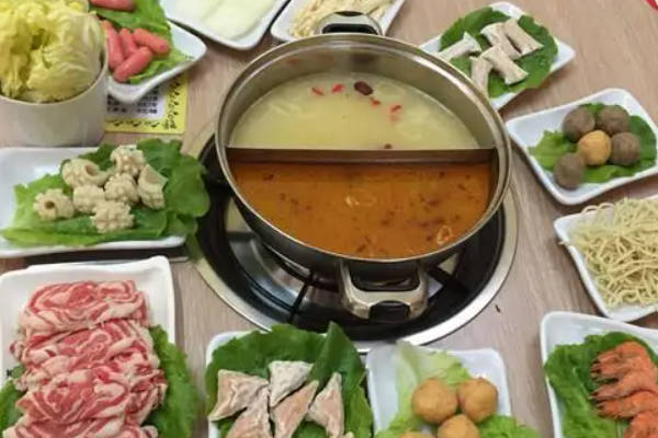 围辣菌汤小火锅