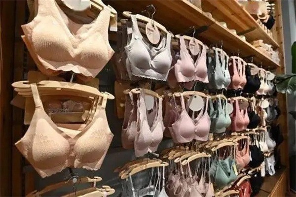 都市女人内衣产品 门店图片