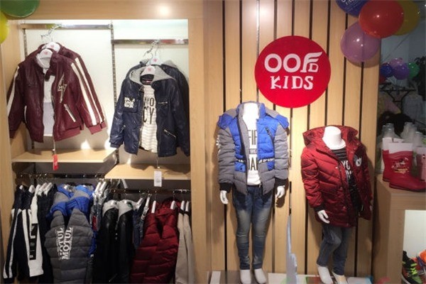 00后童装产品 门店图片
