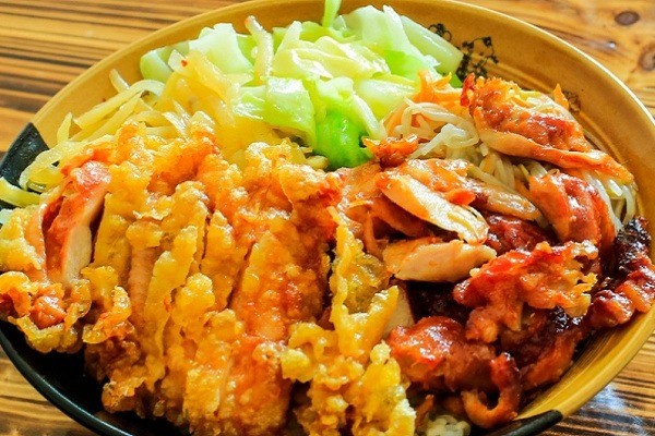 俏亿佳脆皮鸡拌饭产品 门店图片