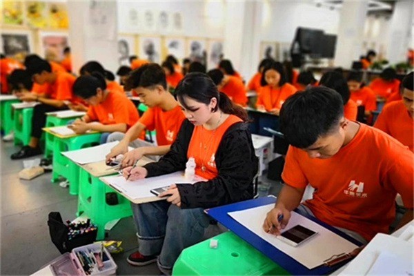 华鹰美术产品 门店图片