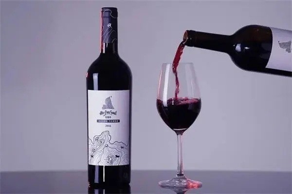 华龙葡萄酒产品 门店图片