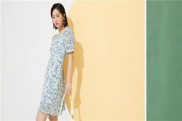 卓仑女装产品 门店图片