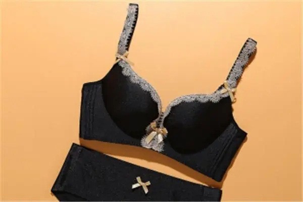 黛丝尔琪内衣产品 门店图片