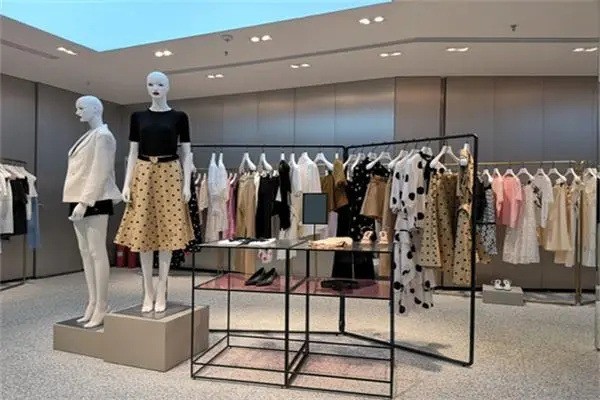 黑涩会女装产品 门店图片