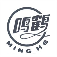 鸣鹤木门品牌logo