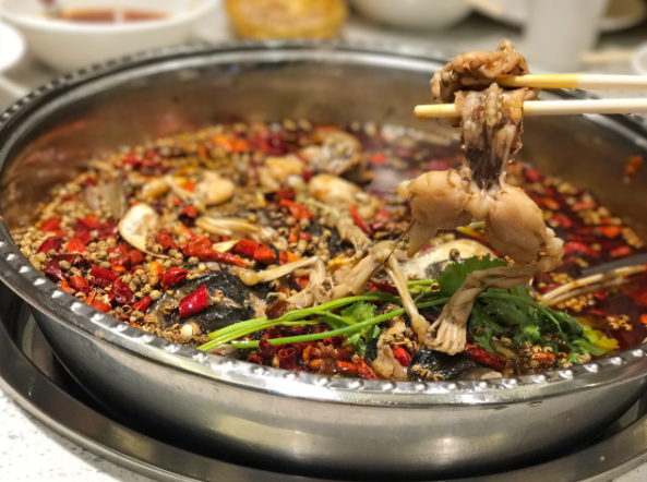 禄合门美蛙鱼头火锅产品 门店图片