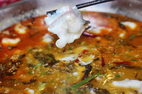 四川菜馆酸菜鱼