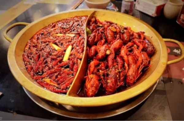 龙虾火锅鸳鸯锅