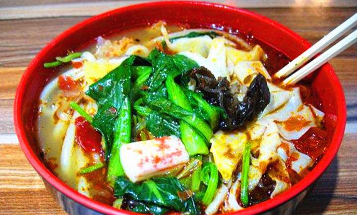 串串很忙骨汤麻辣烫