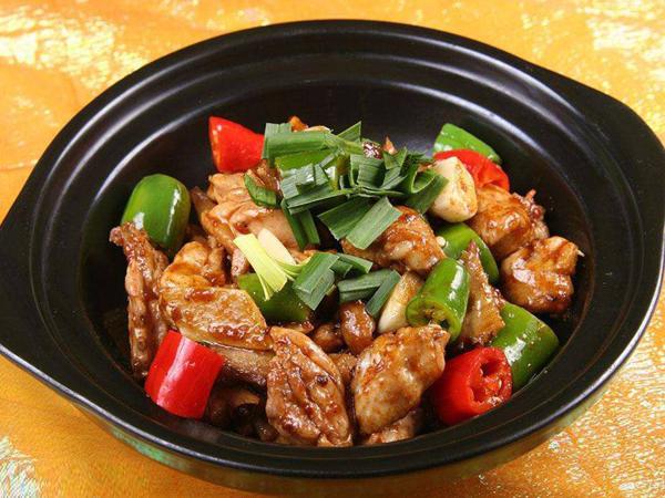 宋一轩黄焖鸡米饭