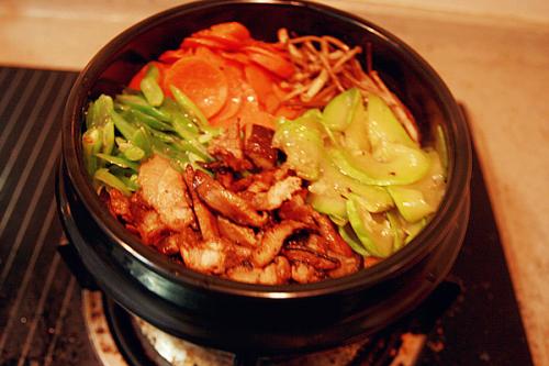 食有石趣石锅拌饭