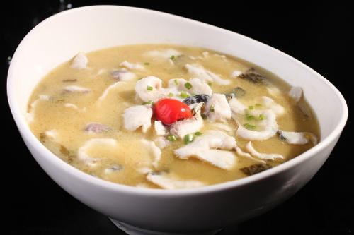 尾尾鲜酸菜鱼