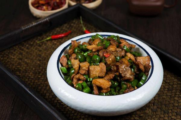 辣椒炒肉加盟
