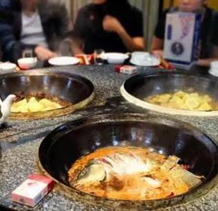 汤鼎记铁锅炖