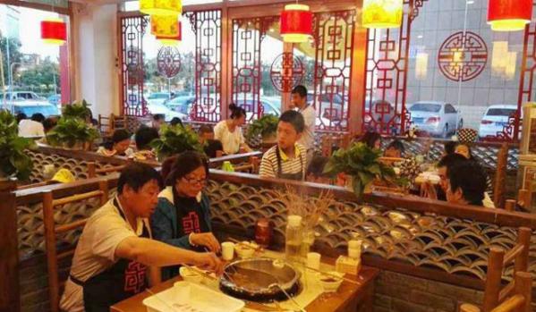 袁记串串香加盟店
