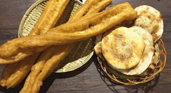 阿文健康夜市大饼油条