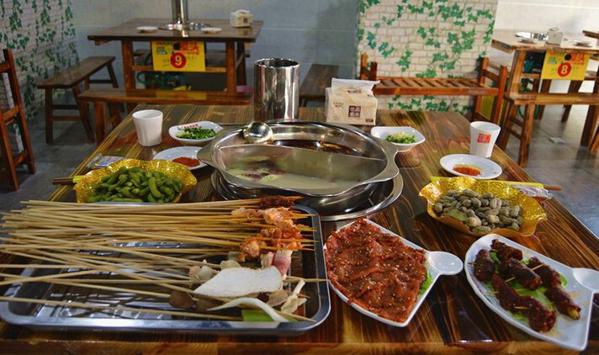 屋头串串香