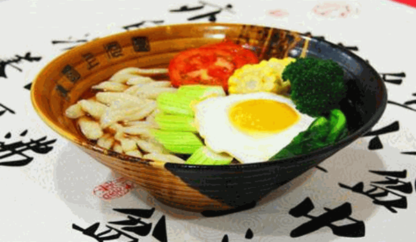 红火飞扬老汤面疙瘩加盟店