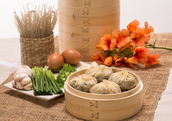 笨包子