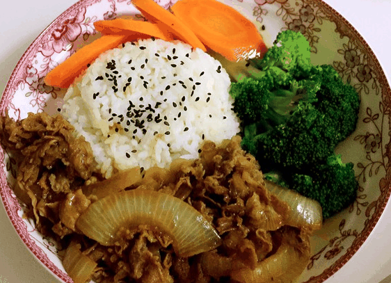 饭小臣牛肉饭