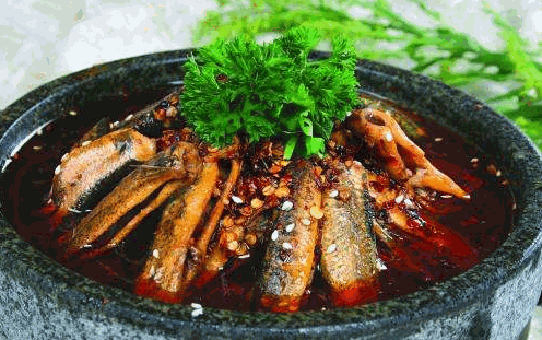 非池中土锅焖鱼