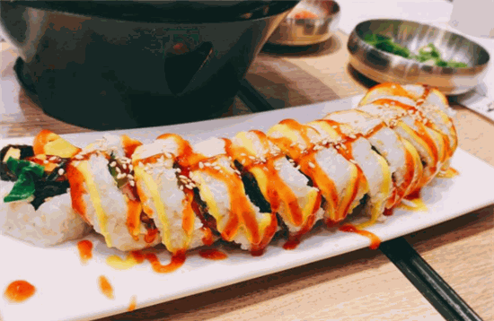 幸福的紫菜包饭韩国料理