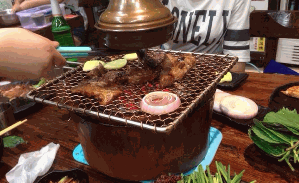 原始泥炉烤肉