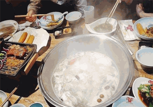 铁锅烀羊肉