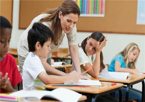 启橙学科英语培训