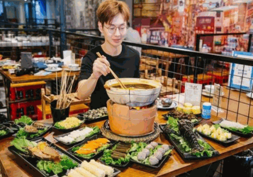 鲜入围煮打边炉加盟费多少钱?加盟成本低，加盟费用不用担心