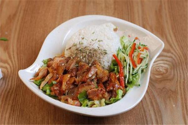 卉小卉烤肉拌饭