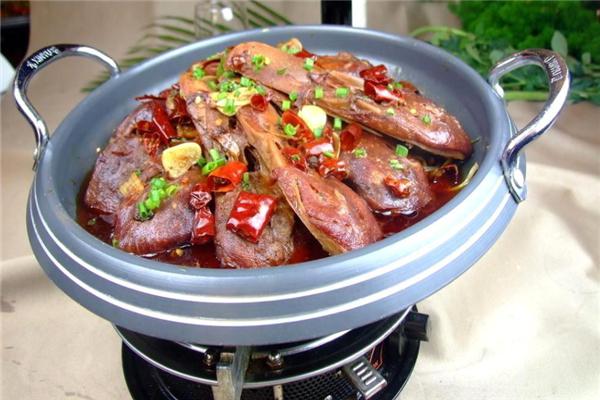 品味渝香干锅鸭头