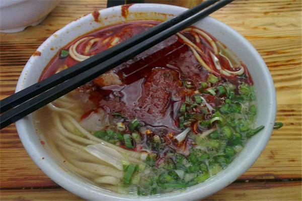 三勺辣子牛肉面