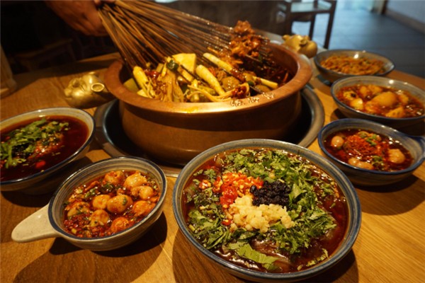 佐冷馋串串里