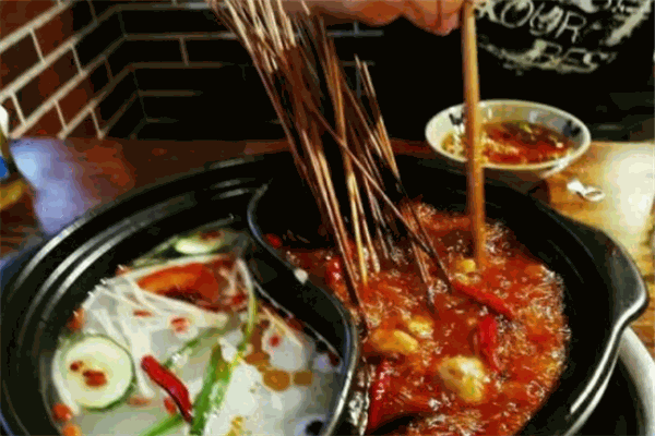 恋唇小郡肝串串香