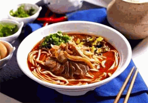 梁小担牛肉粉