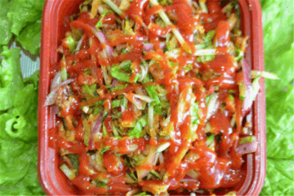 布小布烤肉拌饭香气扑鼻