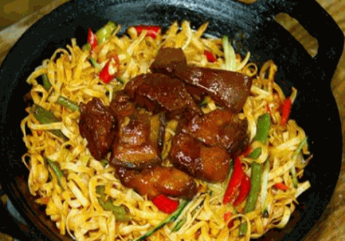 刘一锅铁锅焖面