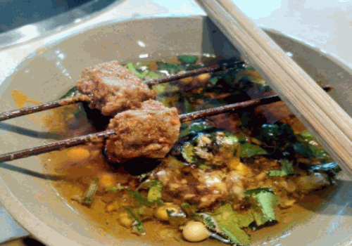 龙晓影牙尖帮小郡肝串串香