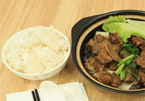 咏春排骨米饭
