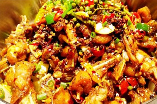 食叁味美蛙鱼头火锅