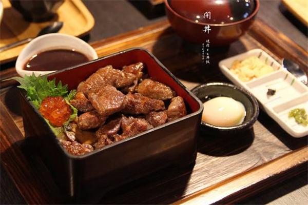 七号桌烧肉饭