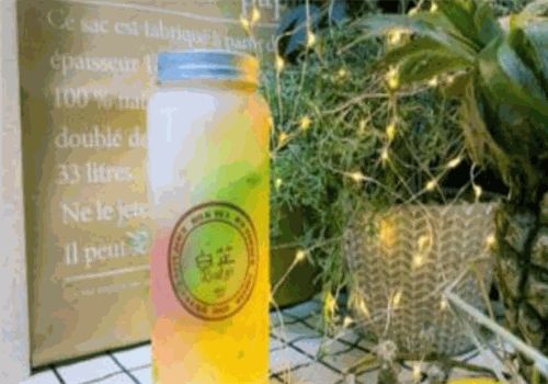 白芷奶茶