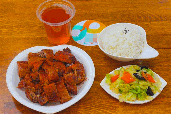 盛京小伙坛肉酸菜快餐厅怎么样