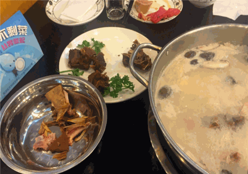 苗韵竹荪鹅火锅加盟