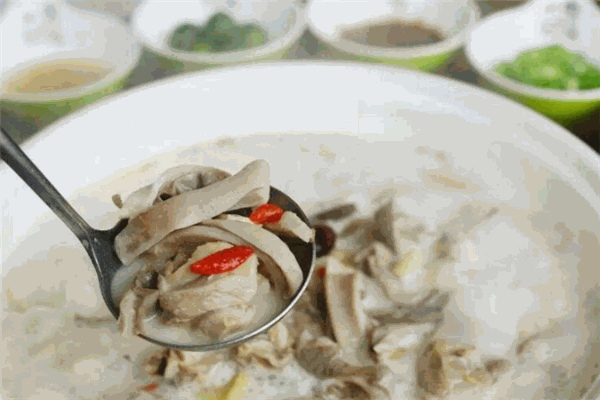 聚汇坊椰子鸡猪肚鸡