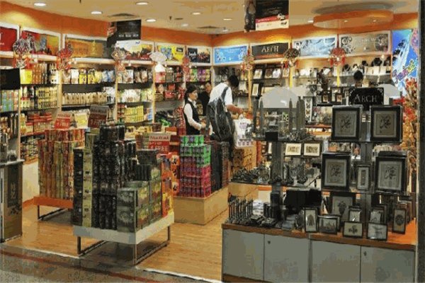 忆佳便利店
