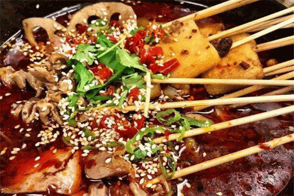 渝情鱼理串串香加盟