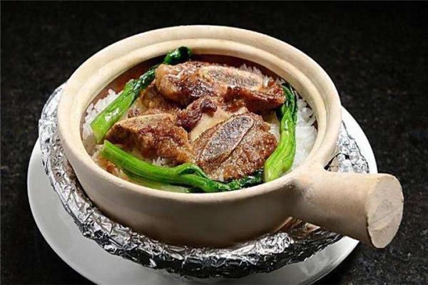 谷跳仓煲仔饭